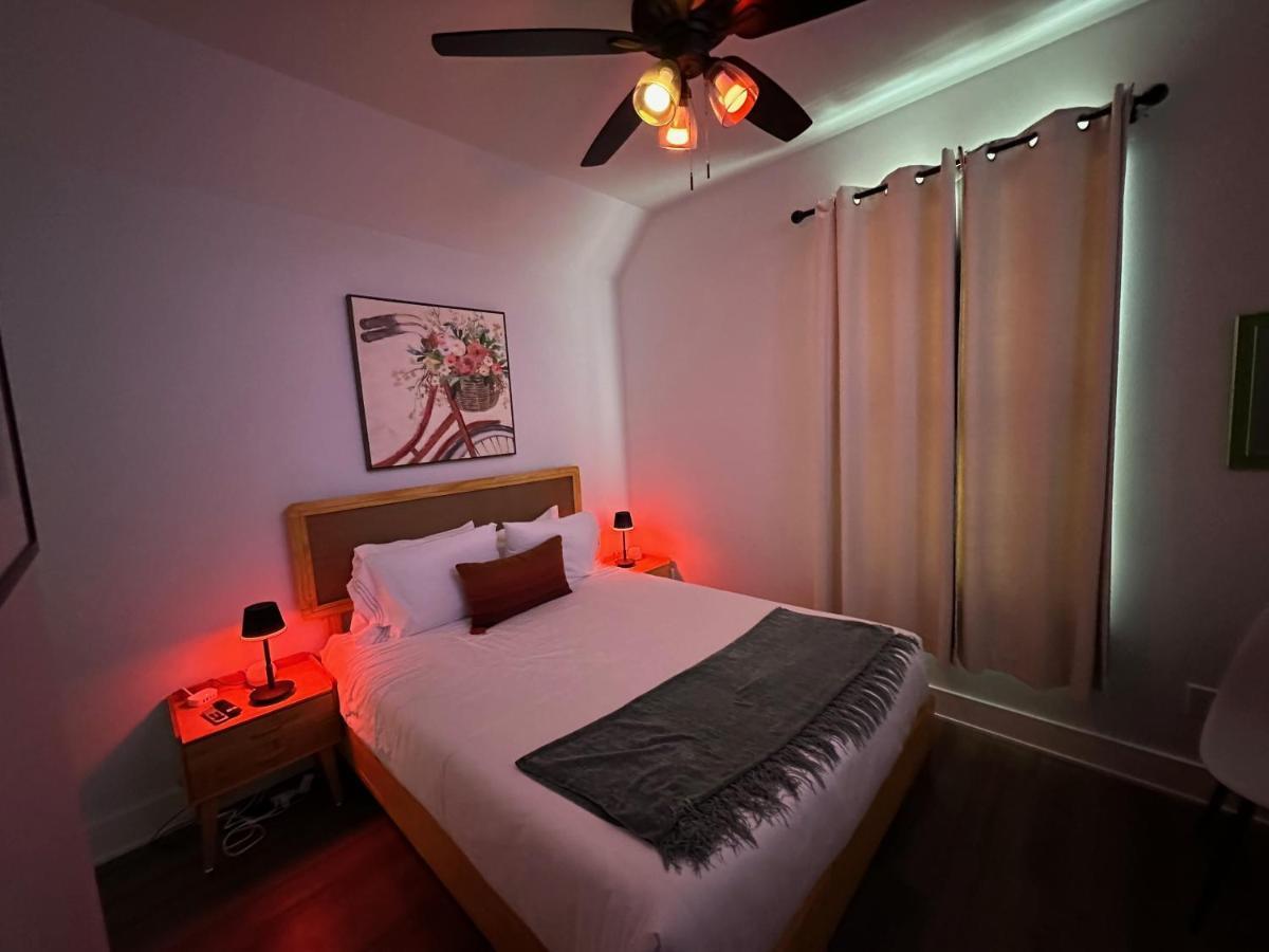 New Centennial Park Luxury Smart Home W Courtyard Fayetteville Ngoại thất bức ảnh